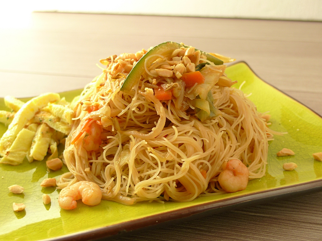 Spaghetti di riso con gamberi e verdure il blog di for Ricette spaghetti